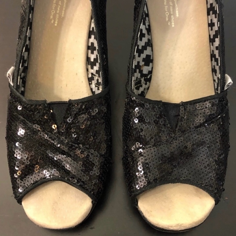 Toms Black Sequin Wedges - Picture 3 of 8